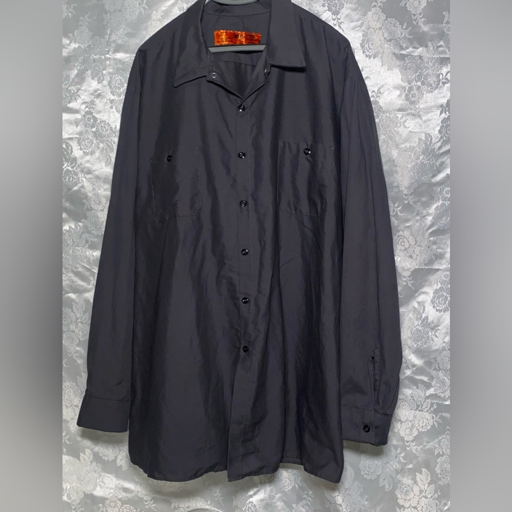 Vintage Red Kap Gray Industrial Work Shirt 
Sz. 4 XL   60”Chest   34” Length